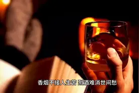 孤独的夜晚，点燃一支烟，一吸一吐间图片