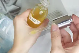 四五十岁的女人请收藏：真正值得回购的5款大牌护肤油，看看不亏图片
