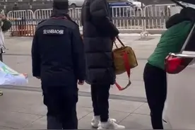 正式离队！韩德君第二阶段确定报销，杨鸣做出暖心的决定图片