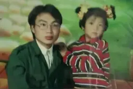 洪战辉：13岁被母亲抛弃，靠捡垃圾凑学费，把弃婴妹妹养大图片