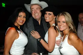 Doyle Brunson去世，扑克界传奇落幕图片