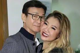 知名港星自曝有报复心理！烧掉前任限量版球鞋，将继承六千万遗产图片