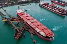 中国造最大矿砂船！运一趟货运费近亿，这样的巨轮中国有六艘图片