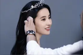 刘亦菲小姐姐的法式卷发，美到一定程度了图片