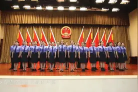 合唱《今天是你的生日》 共祝祖国繁荣富强图片