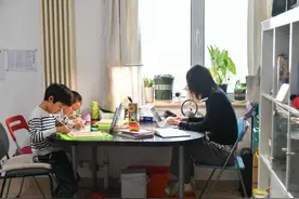 她们为何选择做全职妈妈？图片