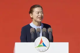 徐滔寄语中传学子与张华立现实预判之间的逻辑关系图片