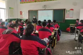 沐明媚春光，探教研幽径图片