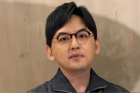 台媒：台湾艺人黄子佼承认“强吻少女拍裸照”，中午发视频道歉图片