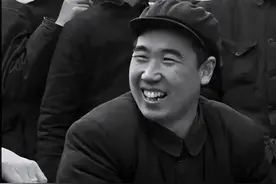 1960年，红旗渠工程总设计师吴祖太27岁牺牲，杨贵当众痛哭不止图片