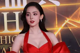 冬至这一夜，女星抗冻走红毯！1天不吃饭，贴70个暖宝宝，都拼了图片