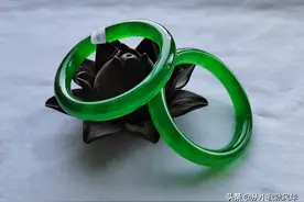 翡翠是什么，是如何形成的，翡翠名称的由来图片