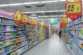 今年的钱太难赚了，经济状况说不出什么原因，普通人手里没钱消费图片