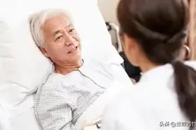 46岁保姆：伺候72岁男雇主3年，每月9000高薪，我却想早点离开他图片