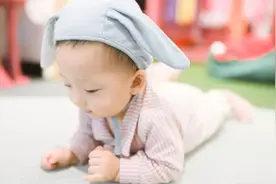 孩子哭泣时，你的第一反应很重要图片