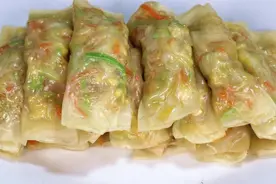 入秋碰到西葫芦别手软，比苦瓜还营养，比丝瓜鲜美，不懂吃可惜了图片