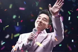 吕方举办出道40年演唱会，为两岁女儿献歌流露父爱，杜德伟任嘉宾图片
