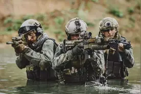 美军特种兵没那么神奇！海豹突击队指挥官丧命，面对步兵时没优势图片