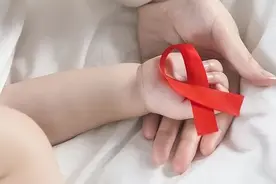 男性艾滋病患者，能否生育出健康的宝宝？答案可能出乎你意料图片