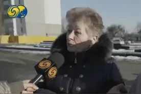 乌克兰老人：我的儿子在战斗中牺牲，女婿正在前线与俄军作战图片