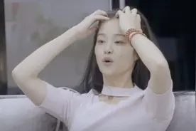 《心动的信号1》李君婕为何一直撩头发？二刷才看懂她最自卑图片