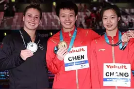 跳水梦之队再爆重大失误，世界冠军直接炸鱼，裁判打出罕见低分图片