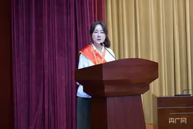 凡人微光丨安徽蚌埠“最美无臂女孩”用双脚创造价值图片