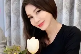 “亿万富婆”陈美凤：67岁看着40岁追求者不断，男友比她小30岁图片
