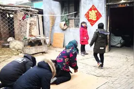“人躺床上别磕头，厅堂莫把遗像留”，是啥意思？遗像该放哪里？图片