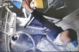 暖！小女孩目睹礼让斑马线她为车长来点赞图片