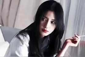 杨颖抽烟视频再登热搜！女性抽烟有什么不对？图片