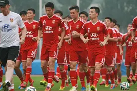 德转宣！33岁国脚告别中超，巅峰年薪2000万，入选亚洲杯最佳阵容图片