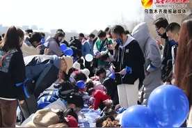 一场“让爱来，让碍走”的蓝色行动 世界孤独症日，关注每一个“星星的孩子”图片