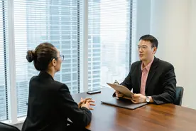 刚毕业大学生都是怎么找到工作的？图片