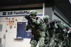 台扩编宪兵不仅为“反斩首”，台退将：战时将沦为“督战队”图片