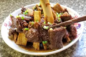 “十人九腰痛”，50岁后多吃3样，养肾补腰，舒筋活络，强筋健骨图片