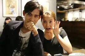 大S与初恋闪婚，网友为周渝民意难平，大可不必！分手14年后，他才是最值得祝福的那个图片