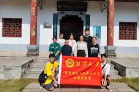 忠诚无私，吾辈楷模——老党员范日葵专访图片