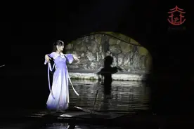景德镇瑶里：超好看的民俗巡游，和漂亮汉服小姐姐同船...图片