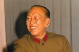 1950年陈明仁请还乡探亲的耿飚吃饭，席间坦承：和你的打赌我输了图片