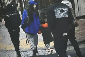 42岁张柏芝疑曝出恋情，与男友十指相扣带孩逛街，男方身份引猜测图片
