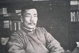 鲁迅：中国人的性情总是喜欢调和折中图片