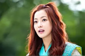 金喜善女儿长大堪称“整容”，曾经被嘲讽长得丑，如今美到认不出图片