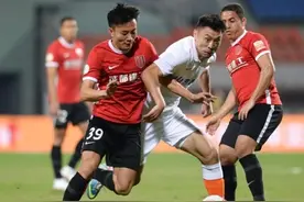 李冠希首发，泰山负成都让出榜首，海港不敌浙江，2022中超第26轮图片