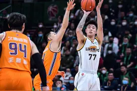 “钢对钢”硬碰硬！辽宁本钢男篮季后赛首战北京首钢男篮图片