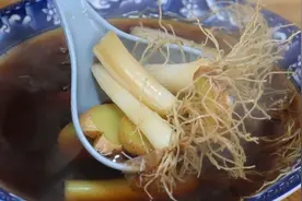葱根别再扔了，才知道煮一煮作用太厉害了，可惜好多人不知道图片