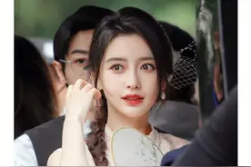 分走黄晓明25亿家产，加上高额抚养费，离婚后的杨颖赚了多少钱！图片