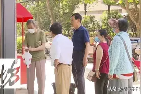 银行门口又排队了？六月最火爆单品上线，3秒抢光！上海阿姨爷叔：买到就是赚到图片