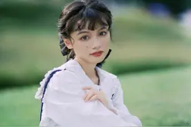 草地人像这样拍，清新文艺很好看，随手一拍都很美图片