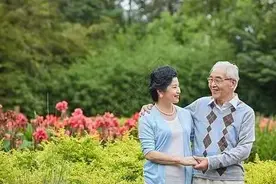52岁大妈再婚34岁男人5个月，大妈：我年纪大了，照顾不了人图片